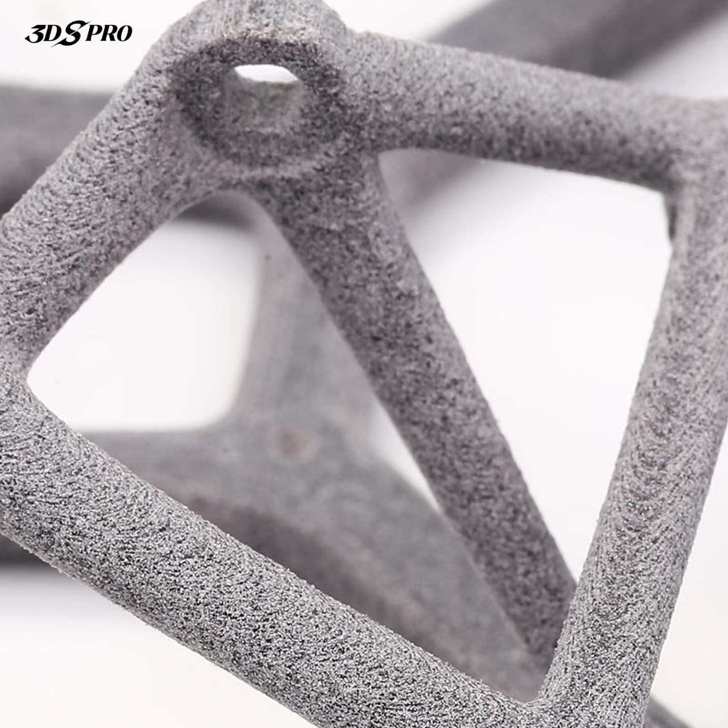 3DSPRO SLS Nylon PA12 Glasfaserverstärktes hellgraues Bauteil – Details 3DSPRO SLS Nylon PA12 Glass-filled Light Gray Part Details