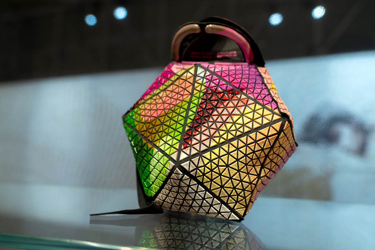 Chamäleon-Origami-Tasche – Bildnachweis: Stratasys Chamaeleon Origami Bag-Credit from Stratasys