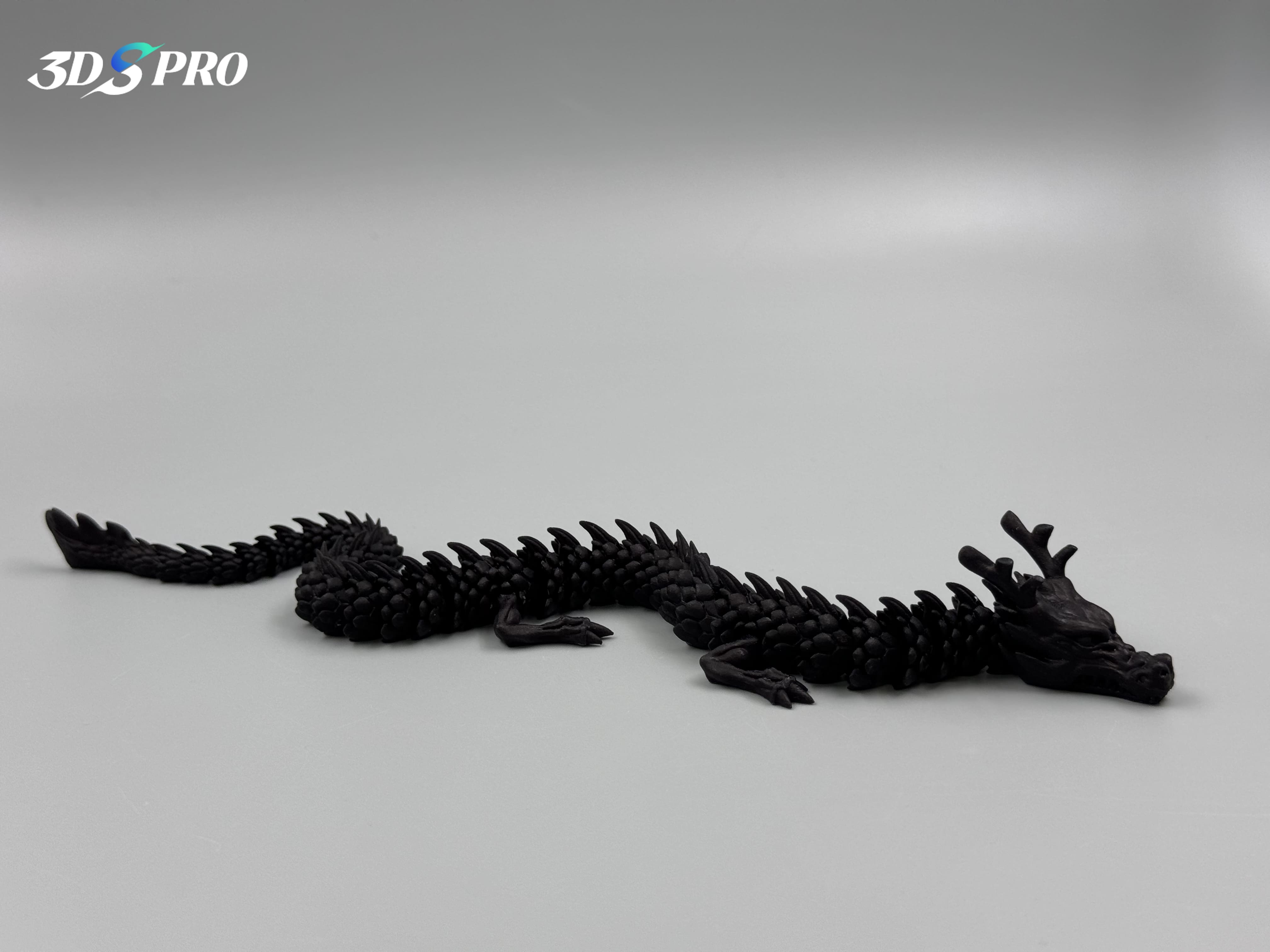 gefärbter 3D-gedruckter Drache_schwarz dyed 3d printed dragon_black